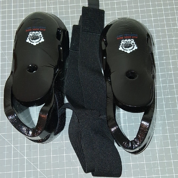 Black Sparring Boots - Picture 1 of 11